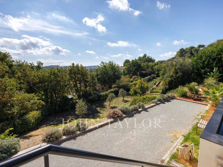 Maison Tourrettes-sur-Loup - 4 chambres - 234m²
