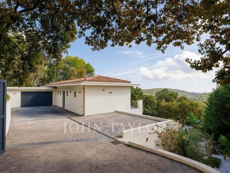 Maison Tourrettes-sur-Loup - 4 chambres - 234m²