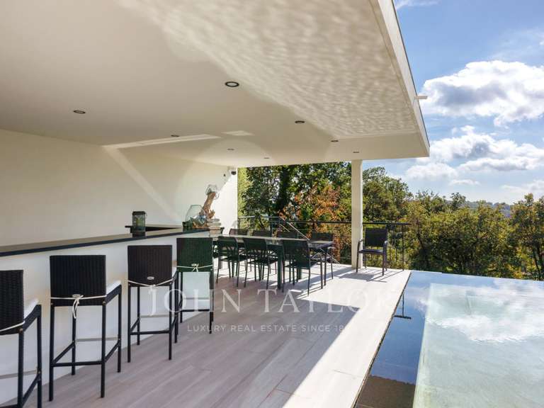 Maison Tourrettes-sur-Loup - 4 chambres - 234m²