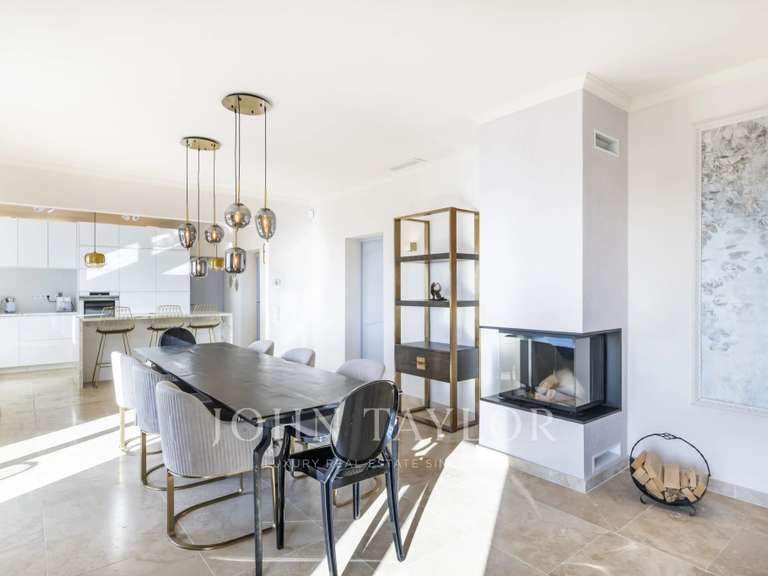 Maison Tourrettes-sur-Loup - 3 chambres - 142m²