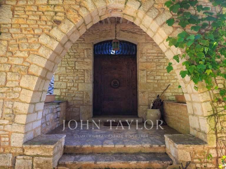 Maison Tourrettes-sur-Loup - 5 chambres - 416m²