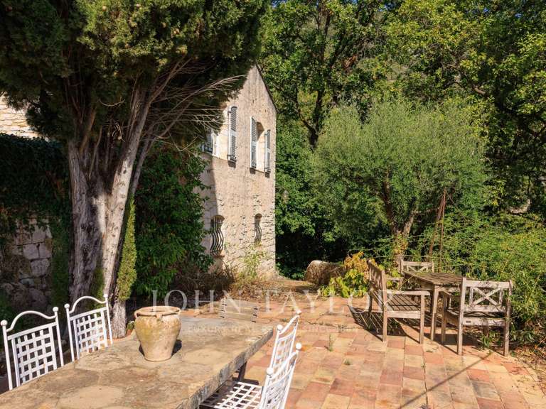 Maison Tourrettes-sur-Loup - 5 chambres - 416m²