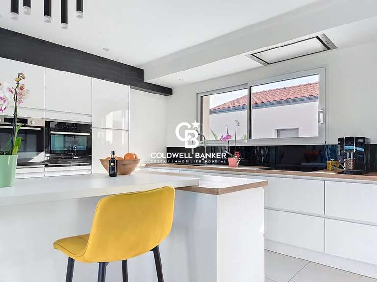 House Talmont-Saint-Hilaire - 3 bedrooms - 245m²