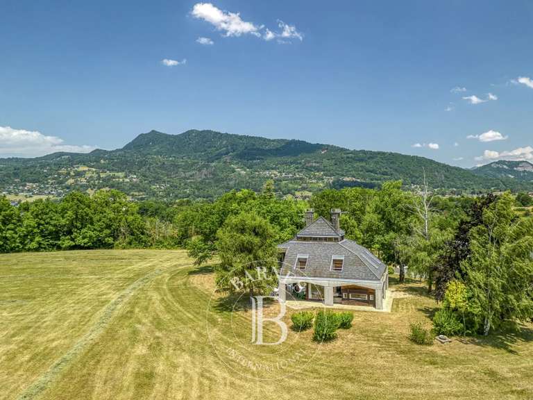 Maison Fillinges - 8 chambres - 250m²