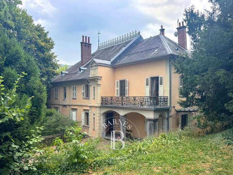 Maison Chambéry - 7 chambres - 422m²