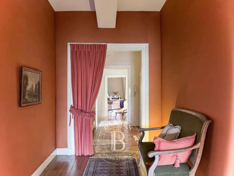 Maison Chambéry - 7 chambres - 422m²
