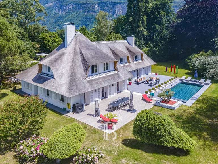 Maison Chambéry - 5 chambres - 300m²