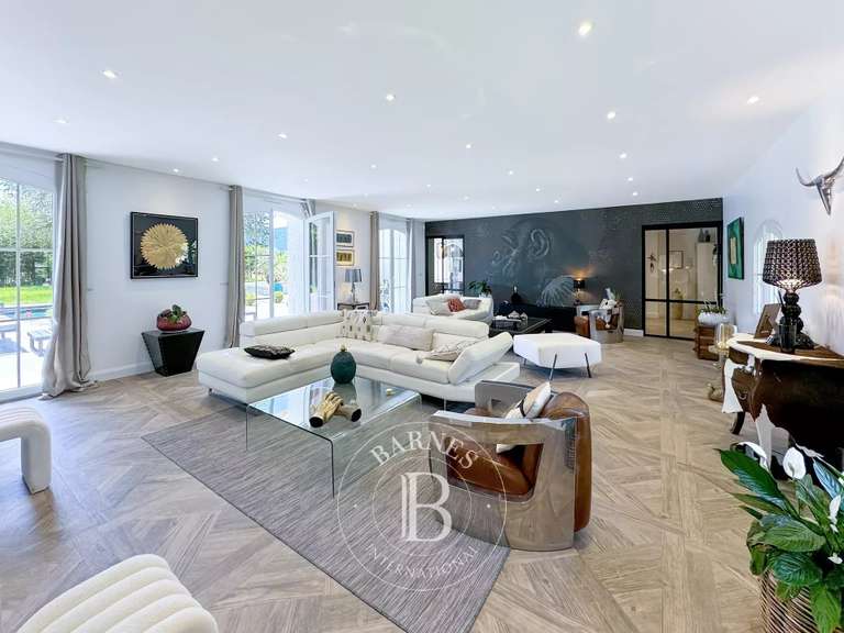 Maison Chambéry - 5 chambres - 300m²