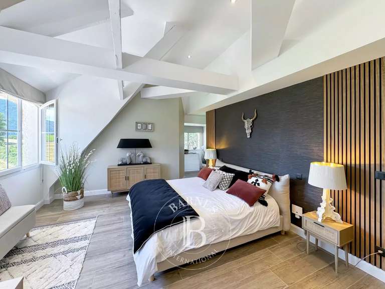 Maison Chambéry - 5 chambres - 300m²