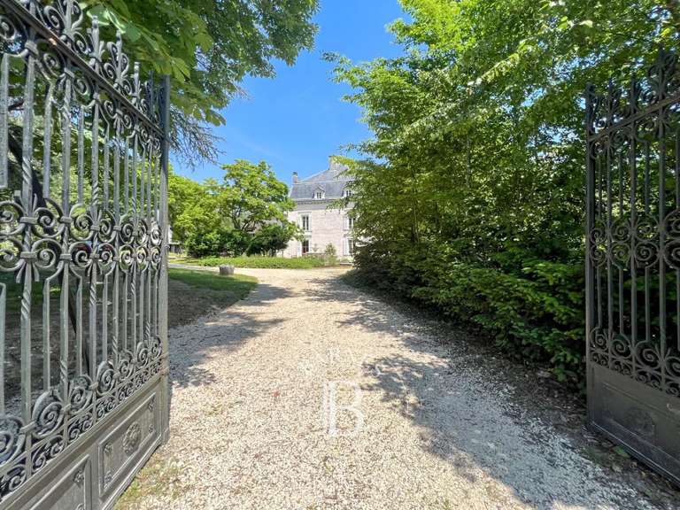 Maison Aix-les-Bains - 8 chambres - 467m²