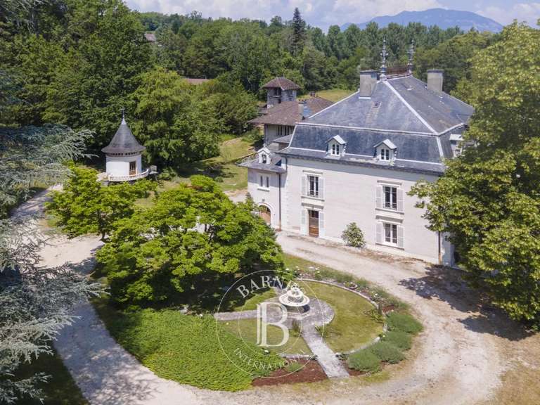 Maison Aix-les-Bains - 8 chambres - 467m²