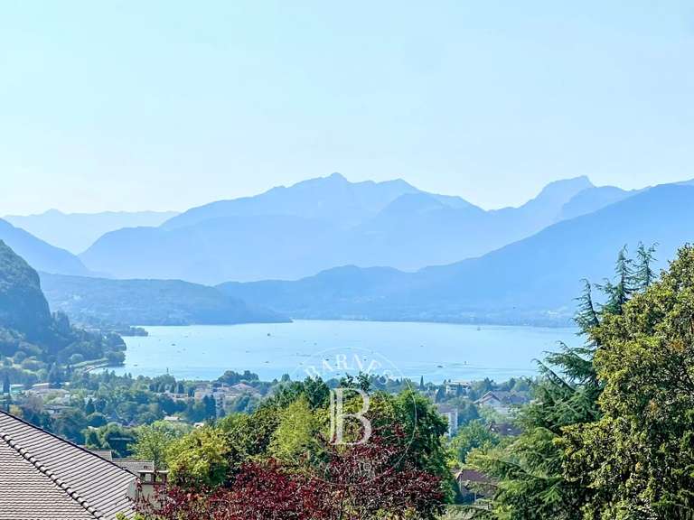 Maison Annecy-le-Vieux - 5 chambres - 223m²