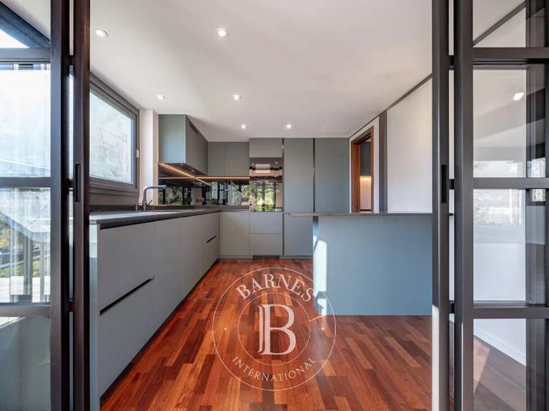 Maison Annecy - 4 chambres - 196m²