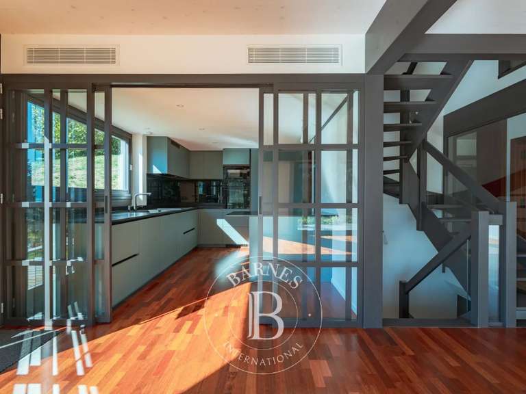 Maison Annecy - 4 chambres - 196m²
