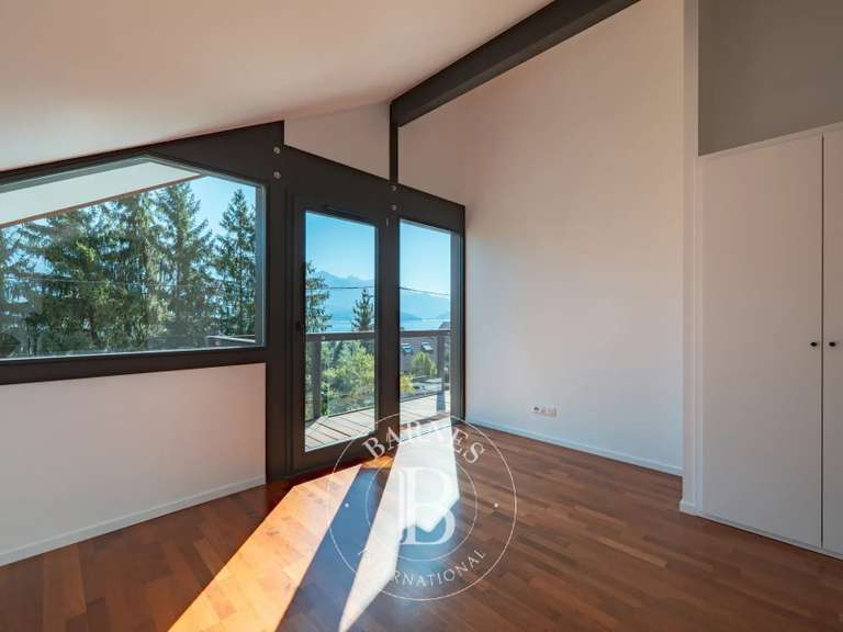 Maison Annecy - 4 chambres - 196m²