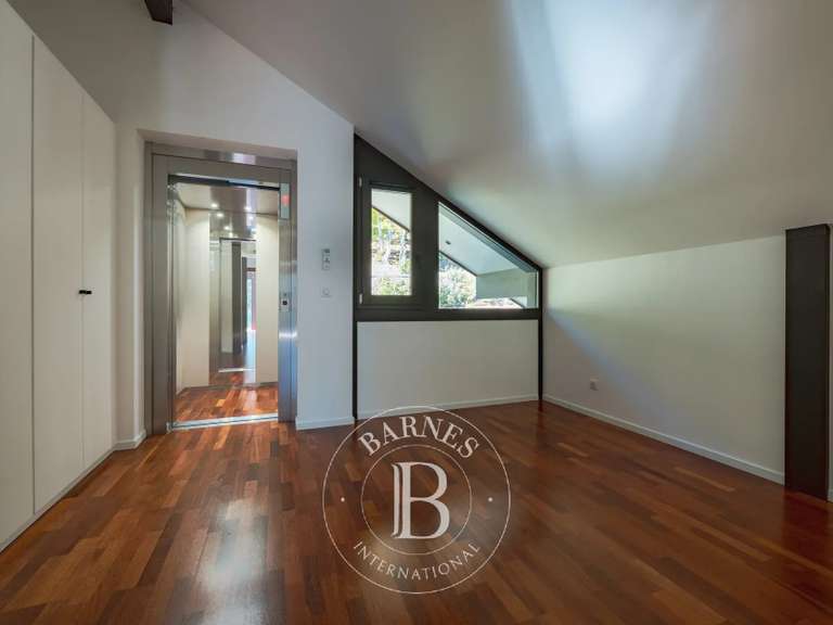 Maison Annecy - 4 chambres - 196m²