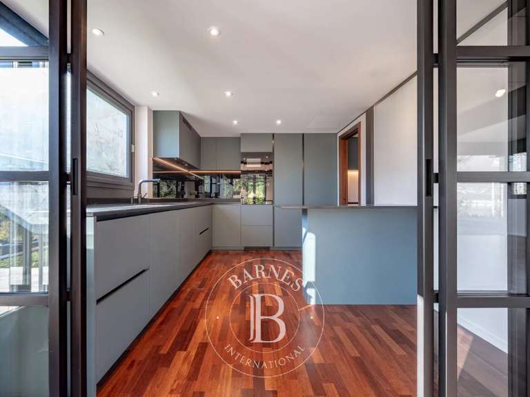 Maison Annecy - 4 chambres - 196m²