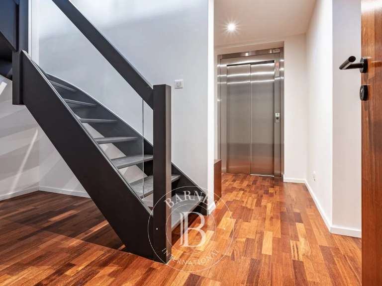 Maison Annecy - 4 chambres - 196m²