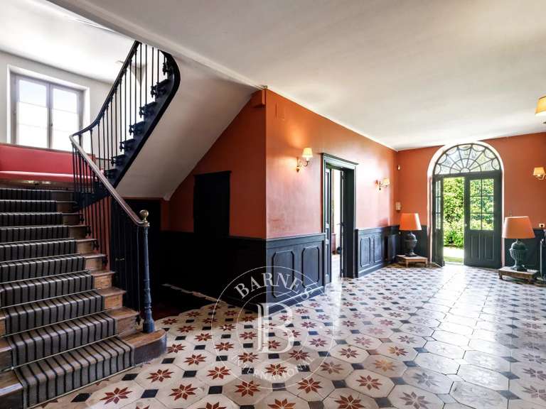 House Amou - 9 bedrooms - 517m²