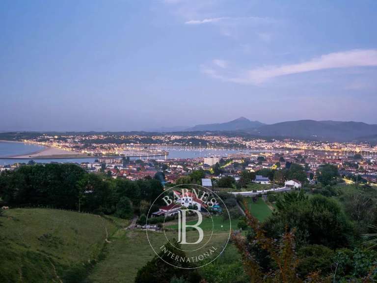 Maison Cateri - 8 chambres - 540m²