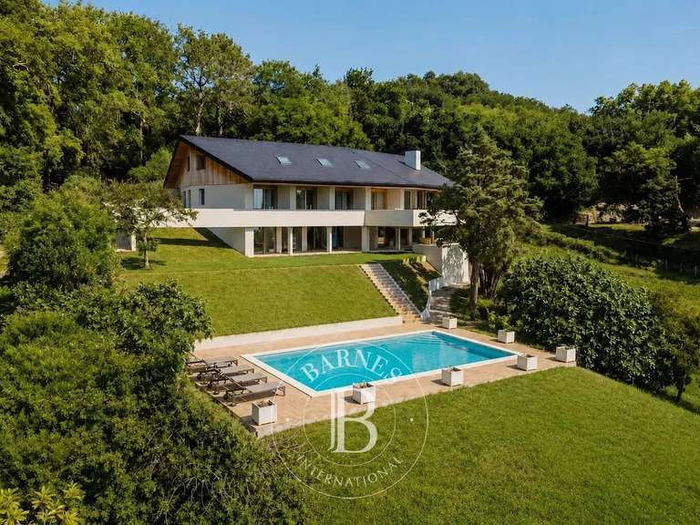 Maison Cateri - 8 chambres - 540m²