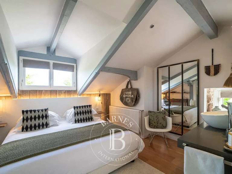Maison Saint-Pée-sur-Nivelle - 14 chambres - 620m²