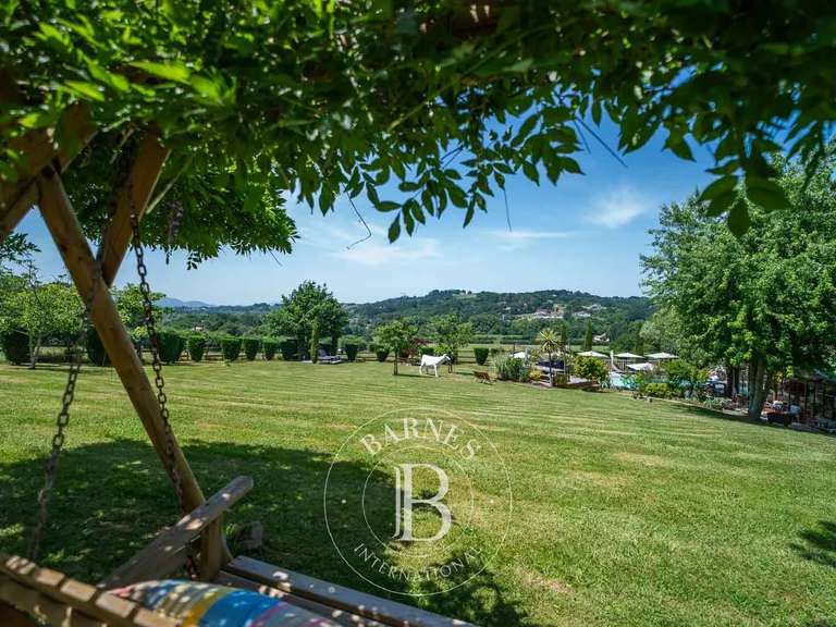 Maison Saint-Pée-sur-Nivelle - 14 chambres - 620m²