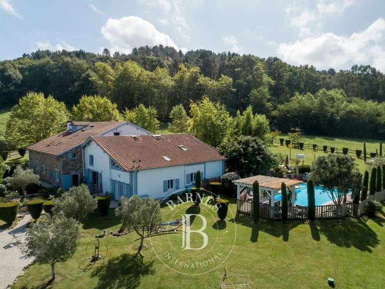Maison Saint-Pée-sur-Nivelle - 14 chambres - 620m²