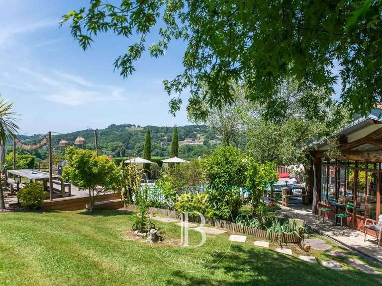 Maison Saint-Pée-sur-Nivelle - 14 chambres - 620m²