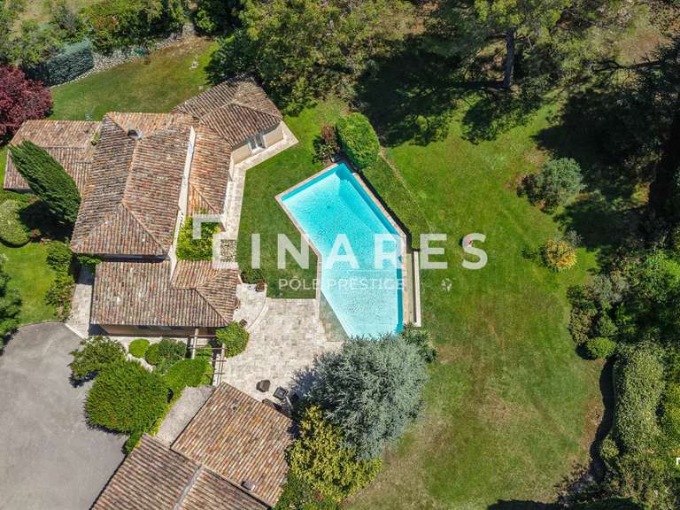 Maison Ventabren - 5 chambres - 200m²