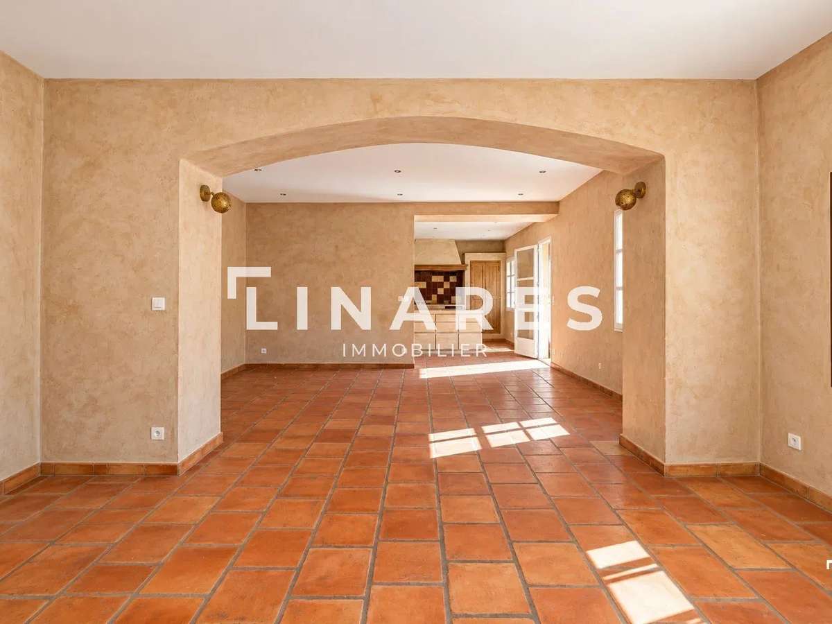 House Cassis