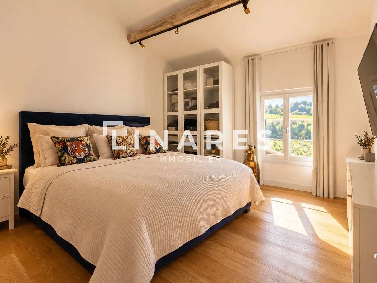 House Cassis