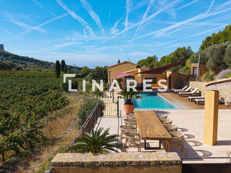 House Cassis - 5 bedrooms - 216m²