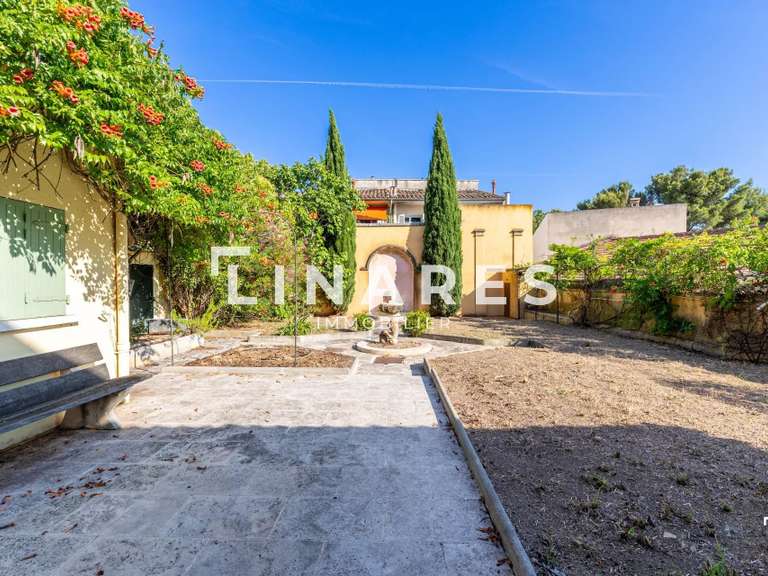 House Aix-en-Provence - 4 bedrooms - 303m²