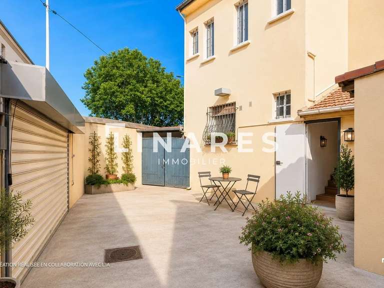 Maison Aix-en-Provence - 4 chambres - 303m²