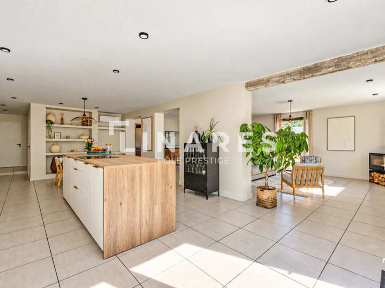 Maison Aix-en-Provence - 4 chambres - 180m²