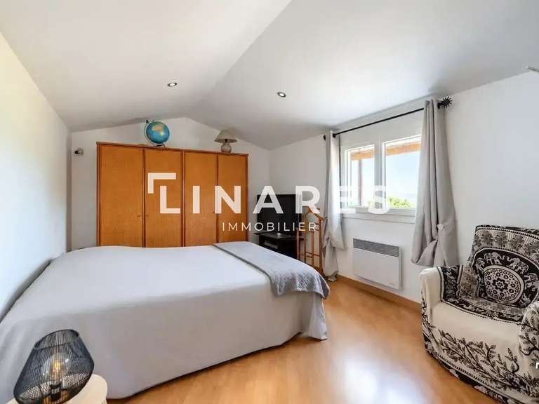 Maison Aix-en-Provence - 4 chambres - 140m²