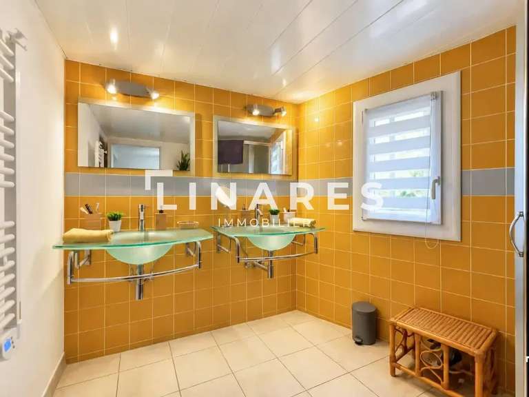 Maison Aix-en-Provence - 4 chambres - 140m²