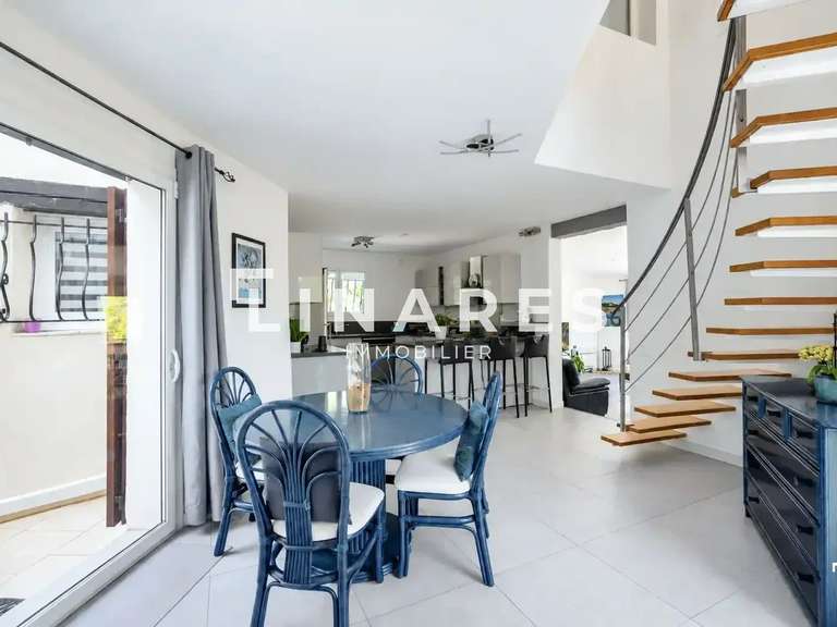 Maison Aix-en-Provence - 4 chambres - 140m²