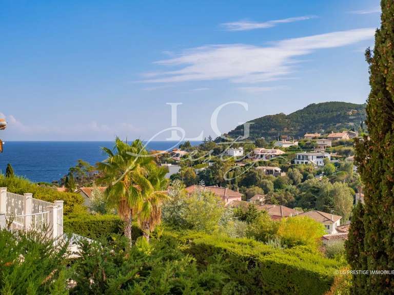House Mandelieu-la-Napoule - 4 bedrooms - 140m²
