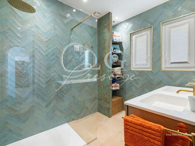 House Mandelieu-la-Napoule - 4 bedrooms - 140m²