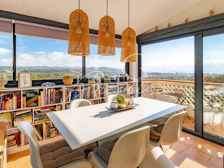 House Mandelieu-la-Napoule - 4 bedrooms - 175m²