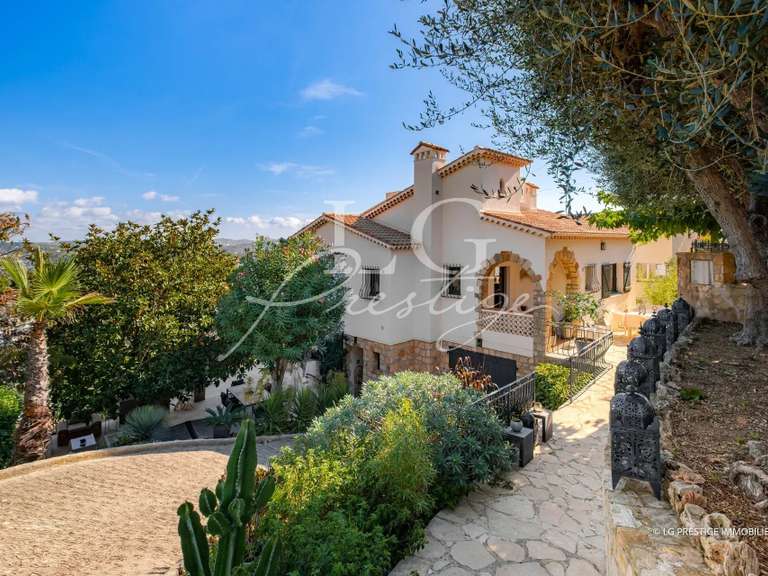House Mandelieu-la-Napoule - 4 bedrooms - 175m²