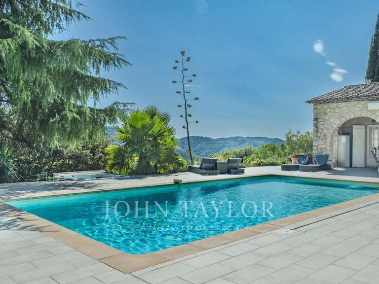 Maison Peymeinade - 8 chambres - 344m²