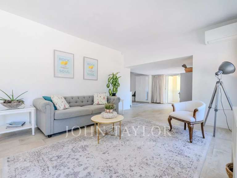 Maison Peymeinade - 8 chambres - 344m²