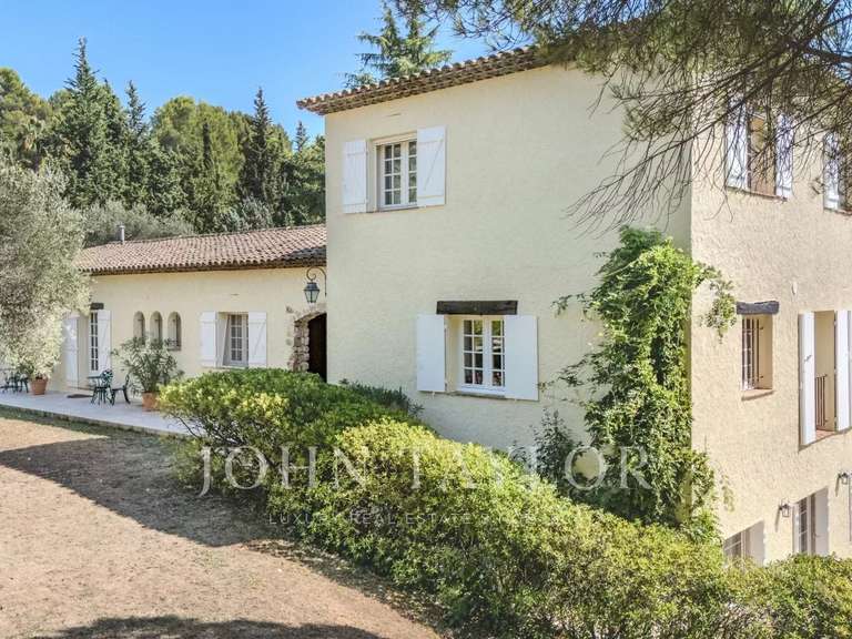 Maison Peymeinade - 8 chambres - 344m²