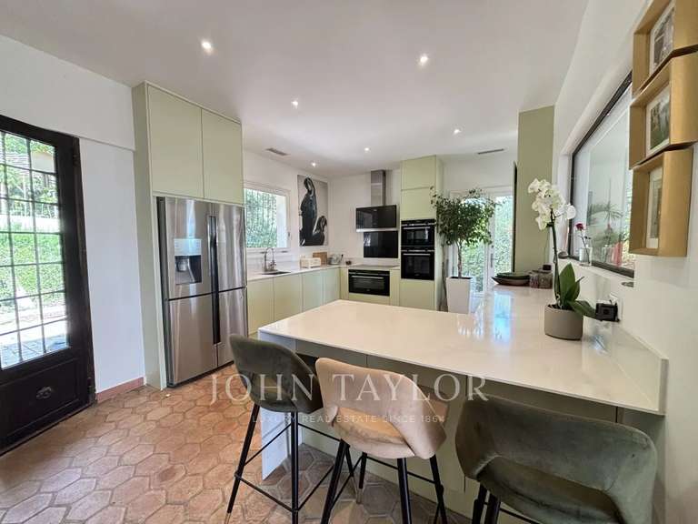Maison Grasse - 4 chambres - 237m²