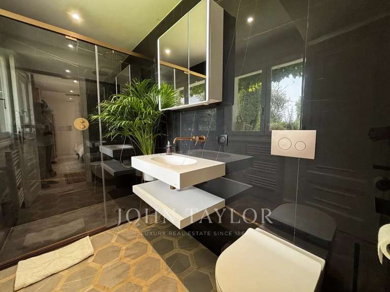 Maison Grasse - 4 chambres - 237m²
