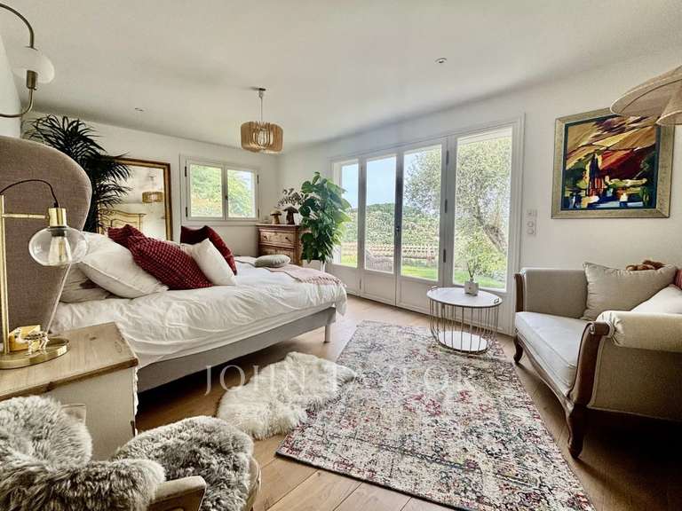 Maison Grasse - 4 chambres - 237m²