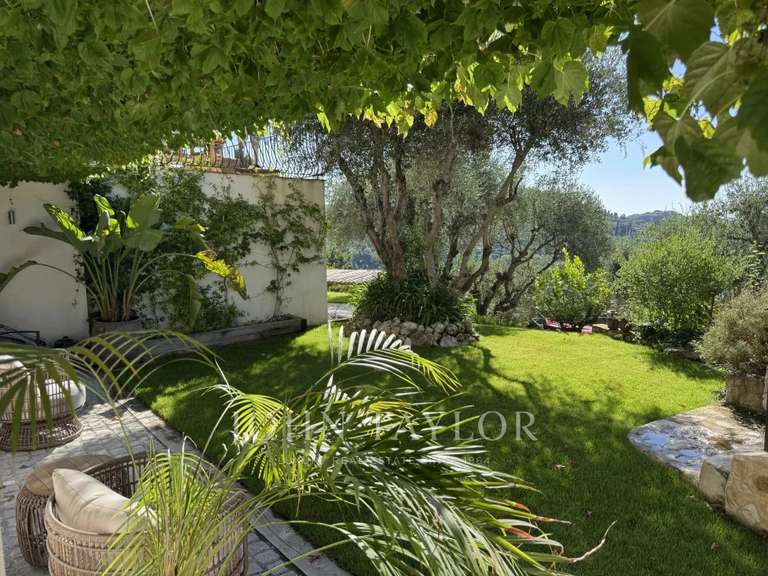 Maison Grasse - 4 chambres - 237m²